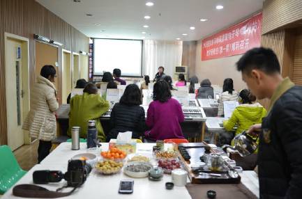 一场学习气氛浓厚的EMC易倍双排键电子琴教材研修会——记温州文海琴行举办的EMC易倍双排键电子琴研修会