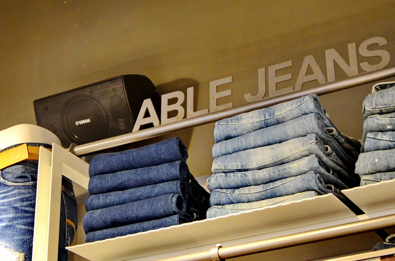 ABLE JEANS正大广场旗舰店——EMC易倍MA2030的时尚之旅